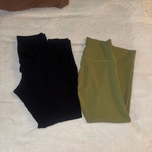 Lululemon Black and Olive Green Leggings Set